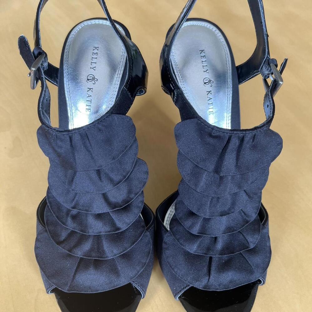 Kelly & Katie Women's Black Sexy Ruffled Heel